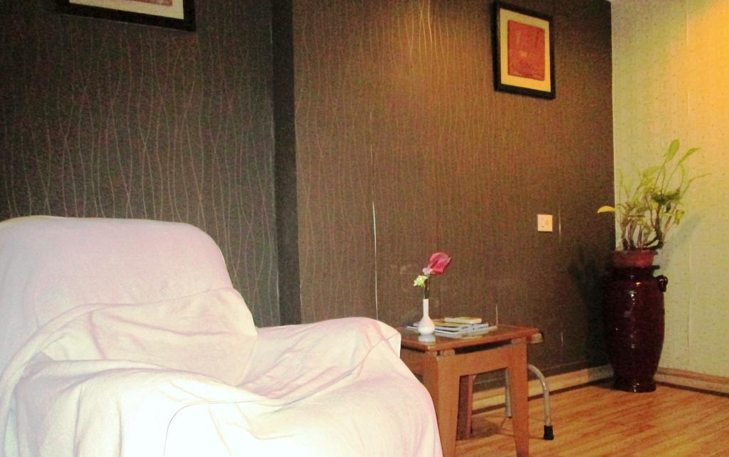 Indismart Hotel Calcutta Buitenkant foto