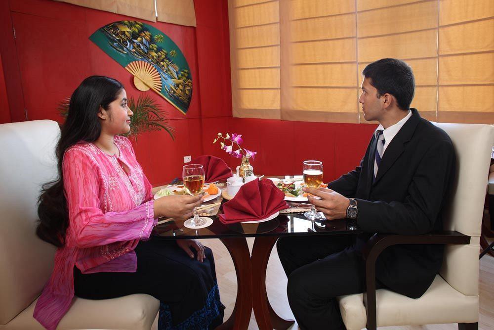 Indismart Hotel Calcutta Buitenkant foto