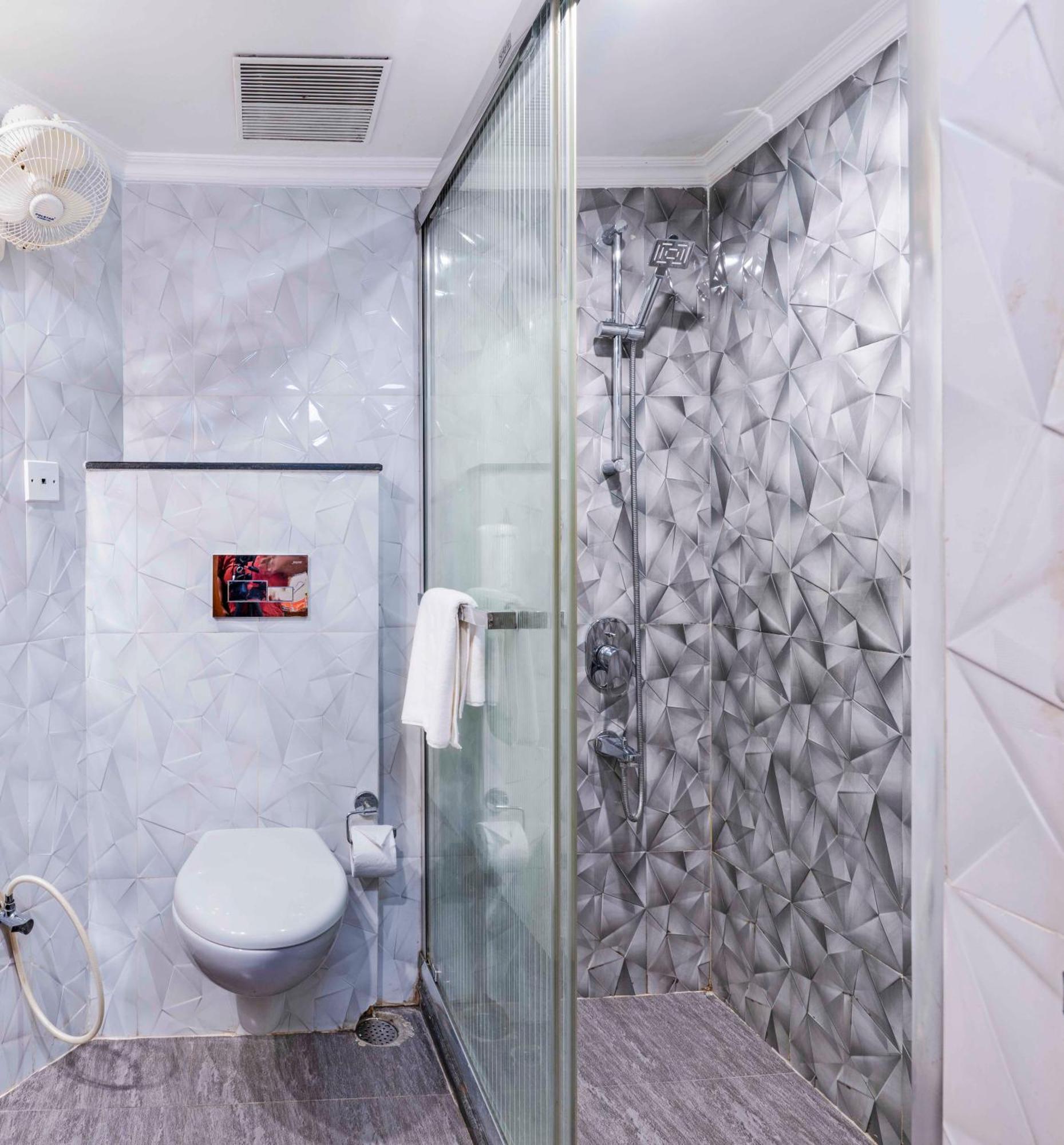 Indismart Hotel Calcutta Buitenkant foto