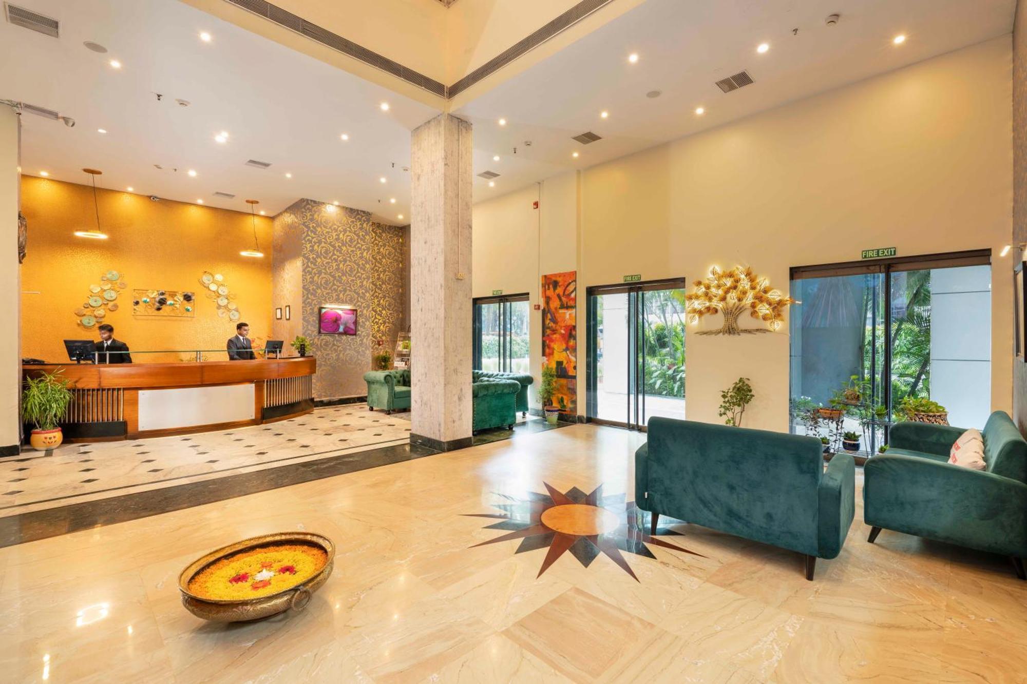 Indismart Hotel Calcutta Buitenkant foto